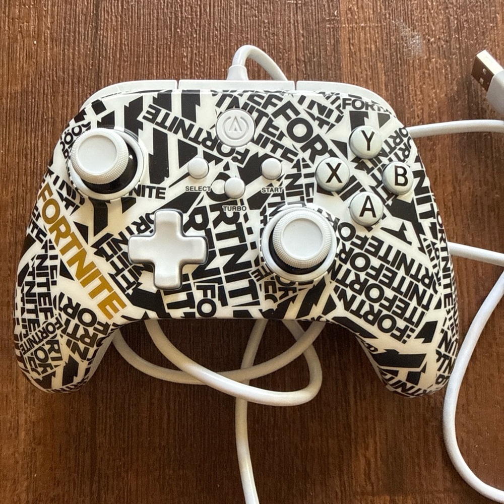 Fortnite Wired Controller - Black and White
